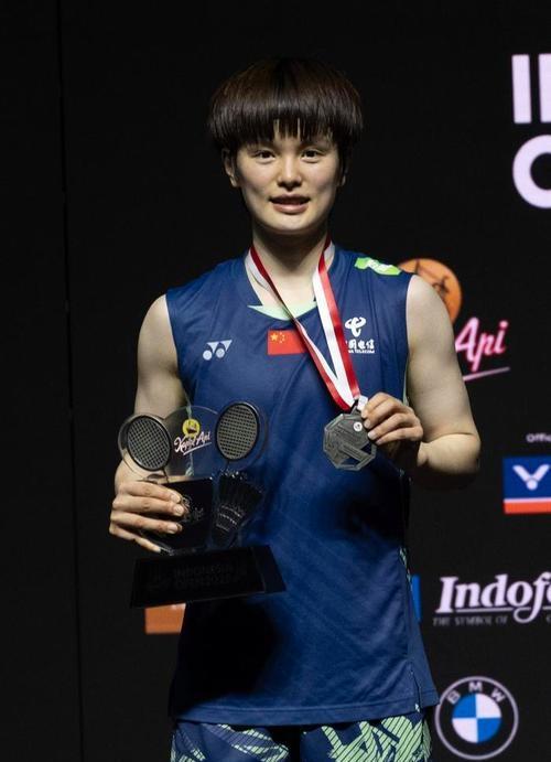 中国羽毛球队强势印度羽毛球队，辛杜惊艳世界