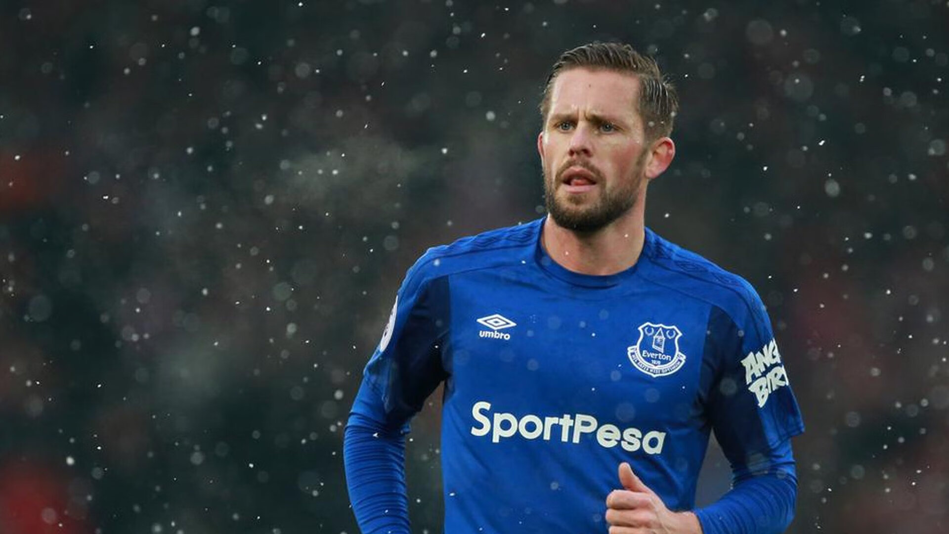 当勇士横扫掘金，哈利伯顿在英超争冠战接管比赛，跨界传奇的胜利法则