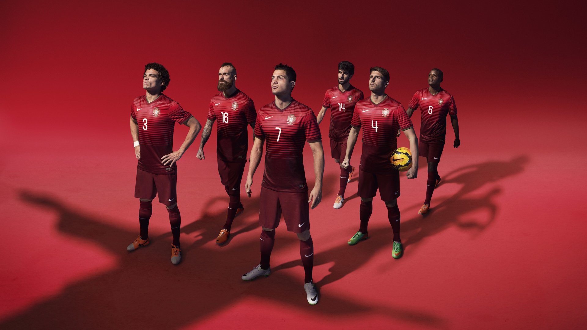 圣西罗风暴，AC米兰横扫曼联，阿什拉夫刷新纪录之夜